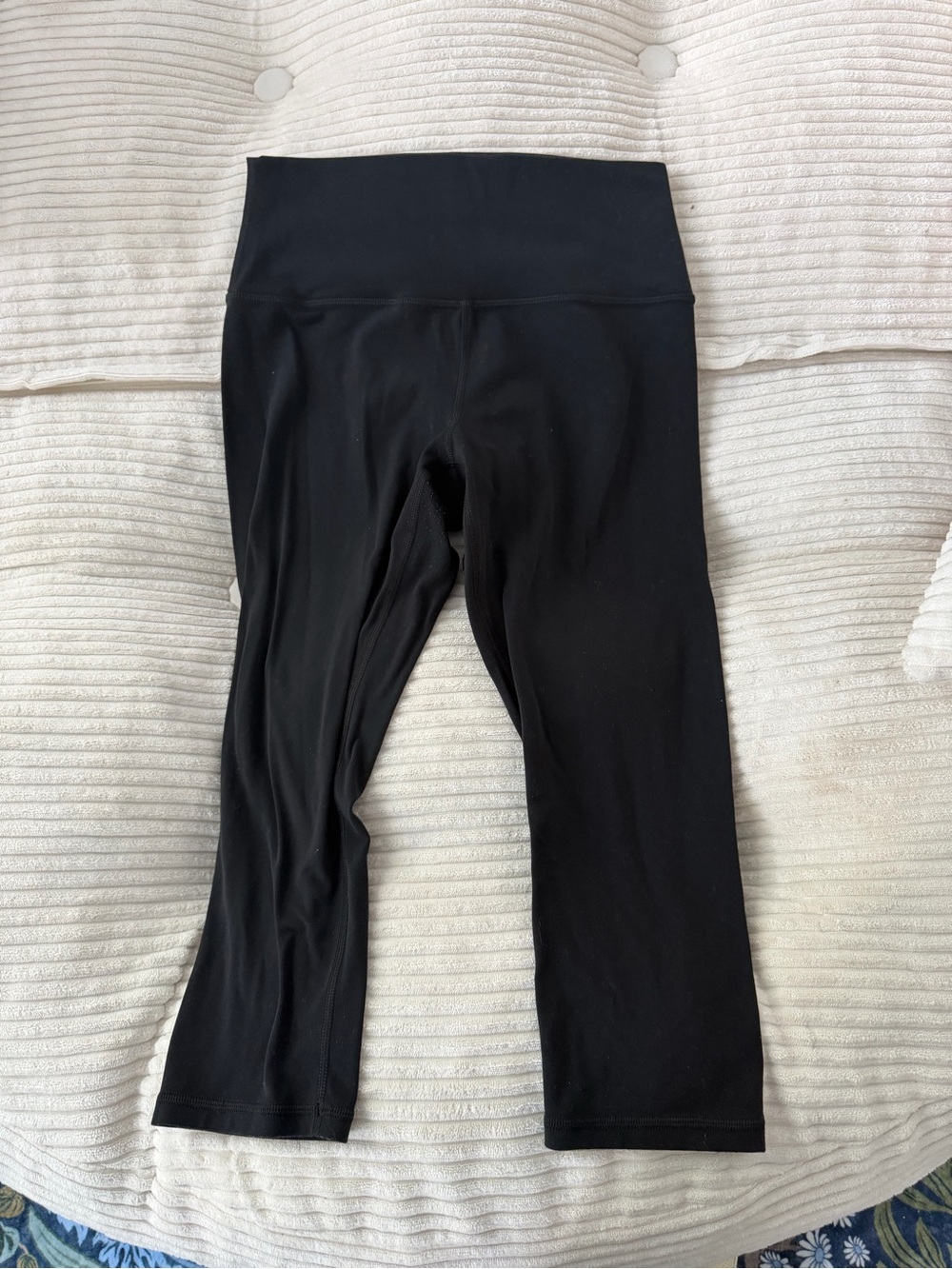 Athleta Transcend Capri Leggings sz Medium